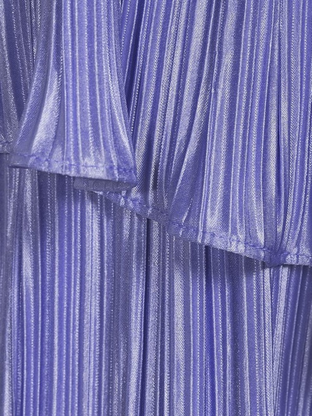 Lulu's Lavender Maxi Dress: Effortlessly Elegant and Flirty for Any Occasion