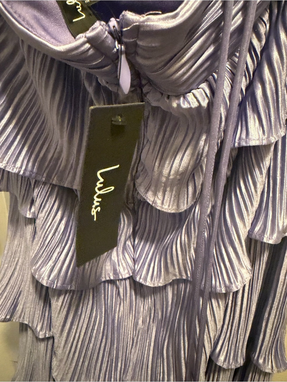 Lulu's Lavender Maxi Dress: Effortlessly Elegant and Flirty for Any Occasion