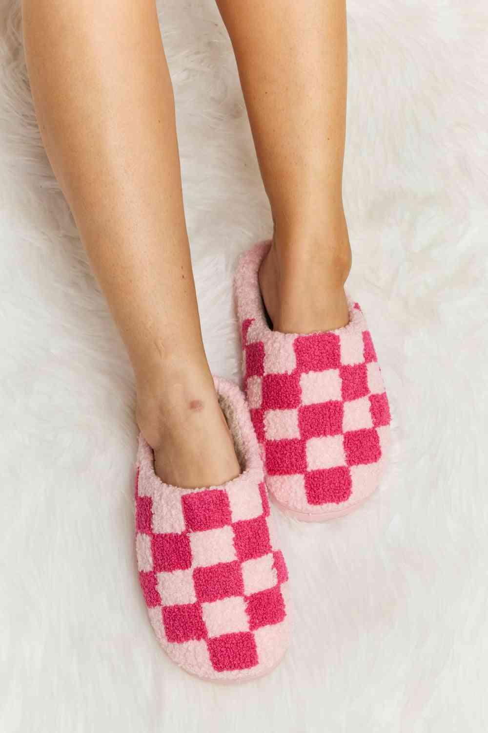 Checkered Print Plush Slide Slippers - Wildflower Hippies